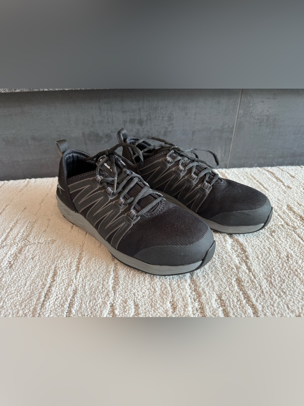 Reebok Black Safety Toe Shoe Men’s 8 Women’s 10